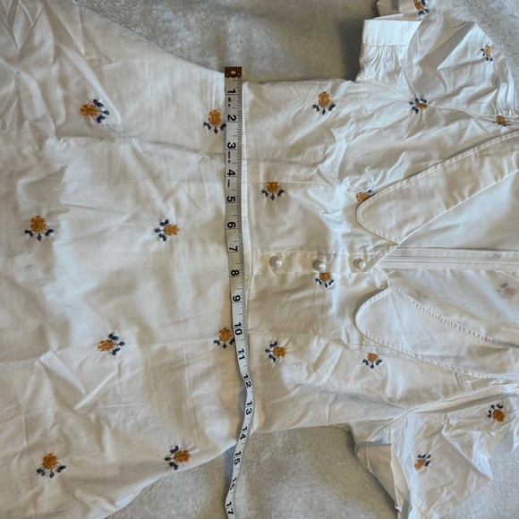 White Floral Embroidered Dress - Picture 2 of 6